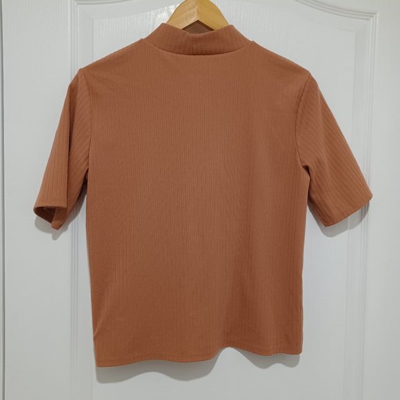 George - Crop top with mock neck - Picture 6 of 6